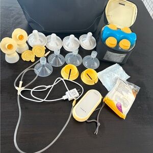 Medela Freestyle Breastfeeding Essentials Kit